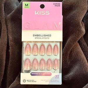 KISS Glam Magnetic Chrome Nails - Pink